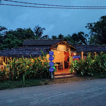 Leen Тангалла Экстерьер фото